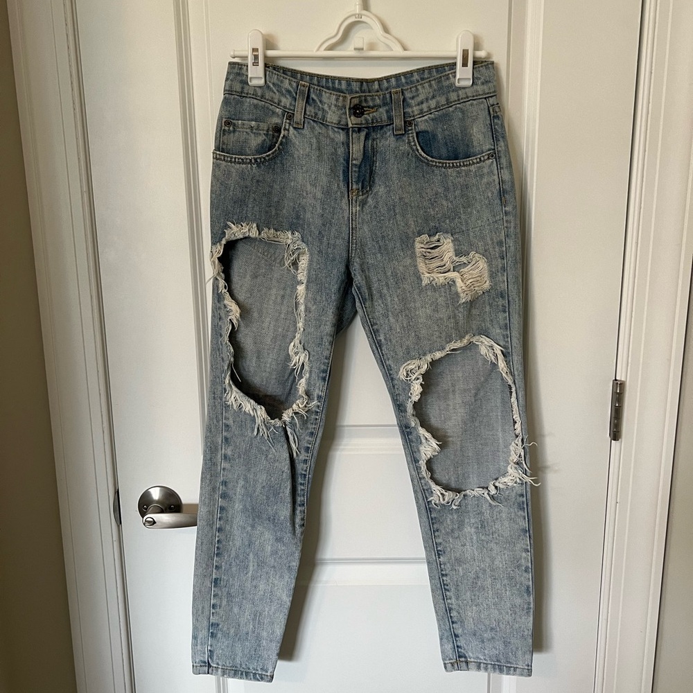 Distressed Carmar Jeans